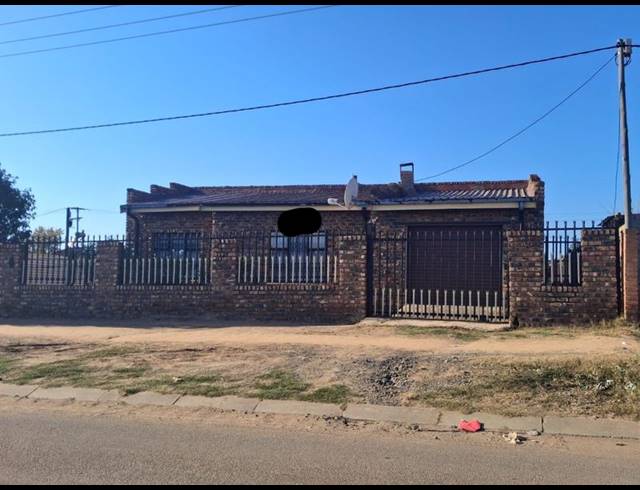 2 BEDROOM HOUSE FOR SALE IN MANGAUNG